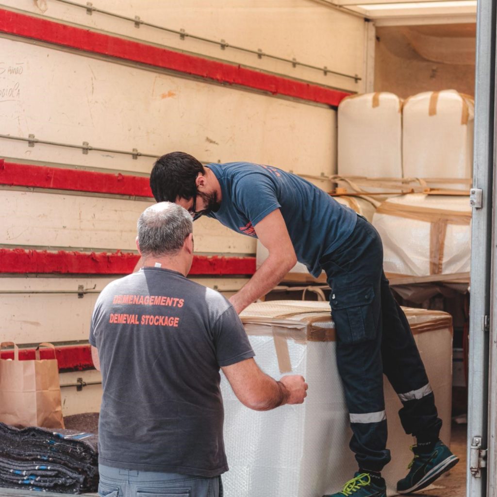 removal porters unloading boxes